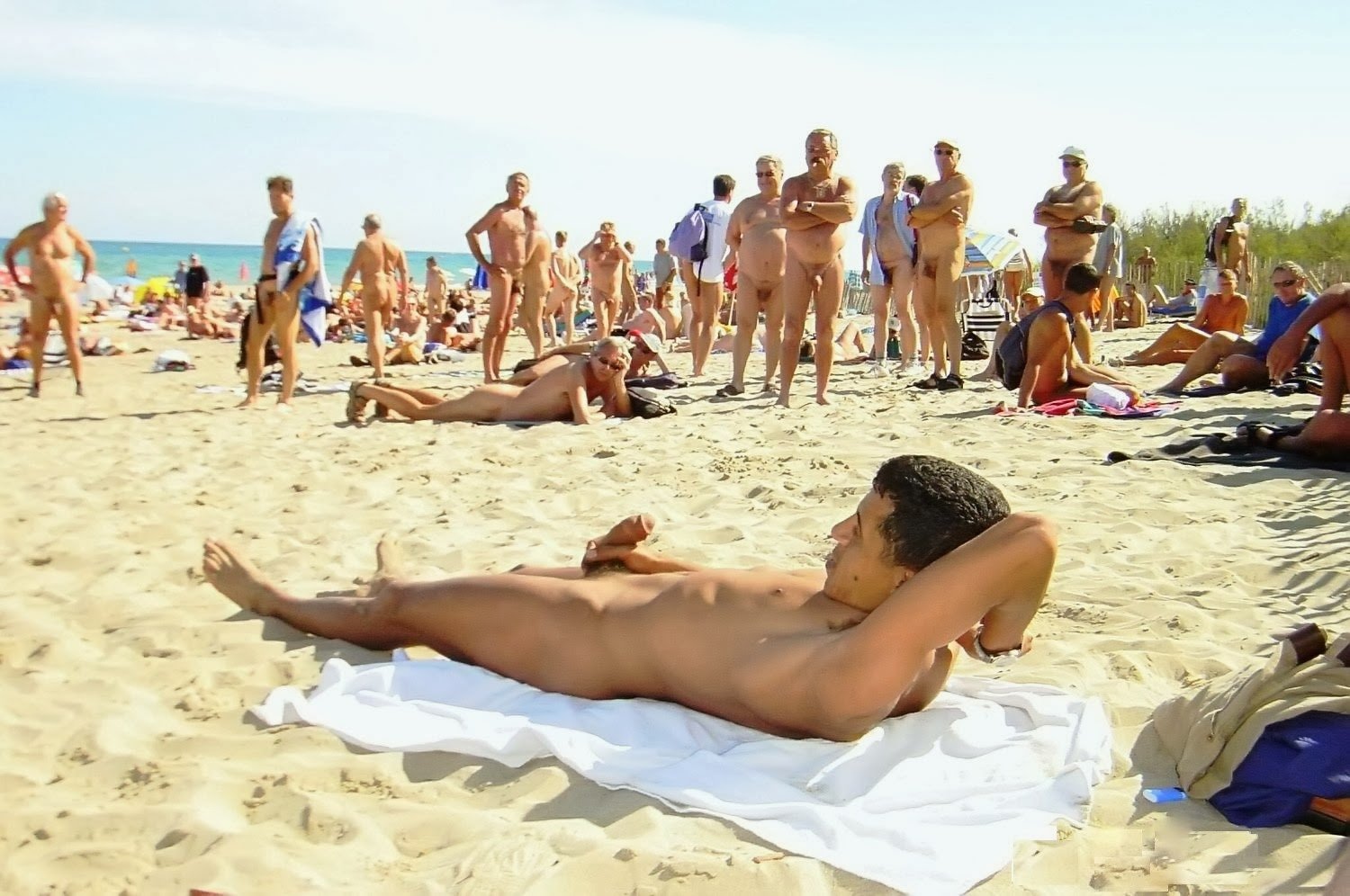 Секс молодых нудистов на пляже