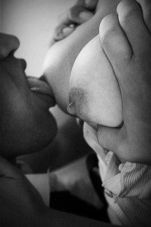 Просто поцелуй груди девушки и сиськи жопа (61 фото)