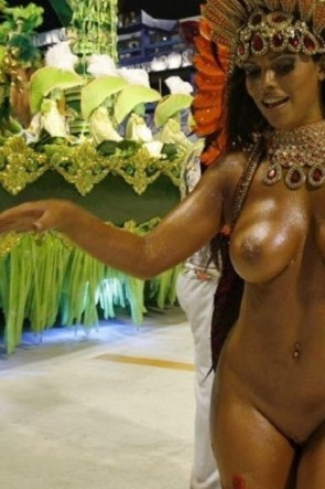 Бразилия карнавал женщины без трусов (75 фото)