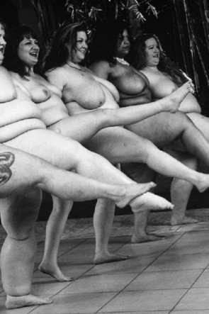 С толстая женщина сумасшедший танец голых жопы (61 фото)