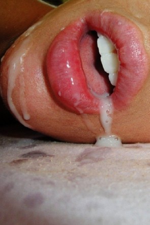Пухлые губки в сперме (61 фото)