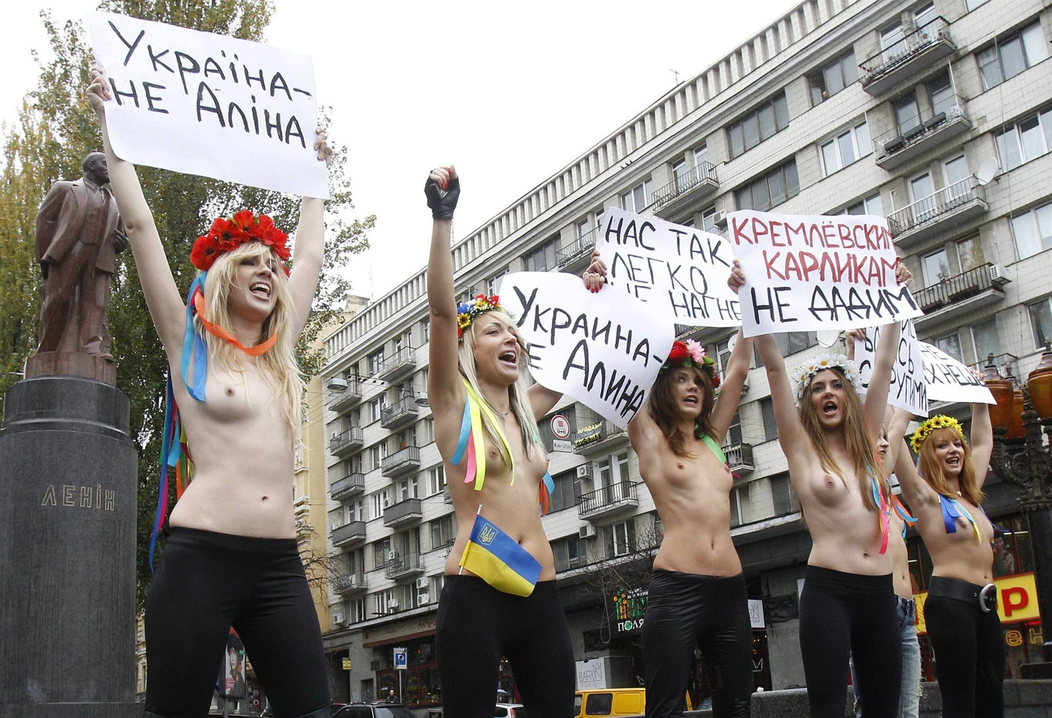 украинские проститутки голые фото 6