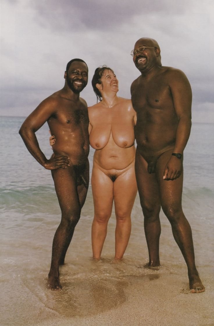 Нудисты на диких пляжах Африки фото