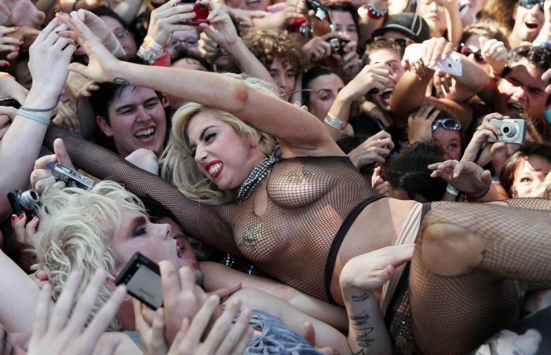 Отпадная голая певица Леди Гага