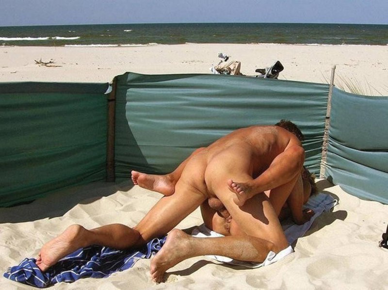 Секс на нудистском пляже фото