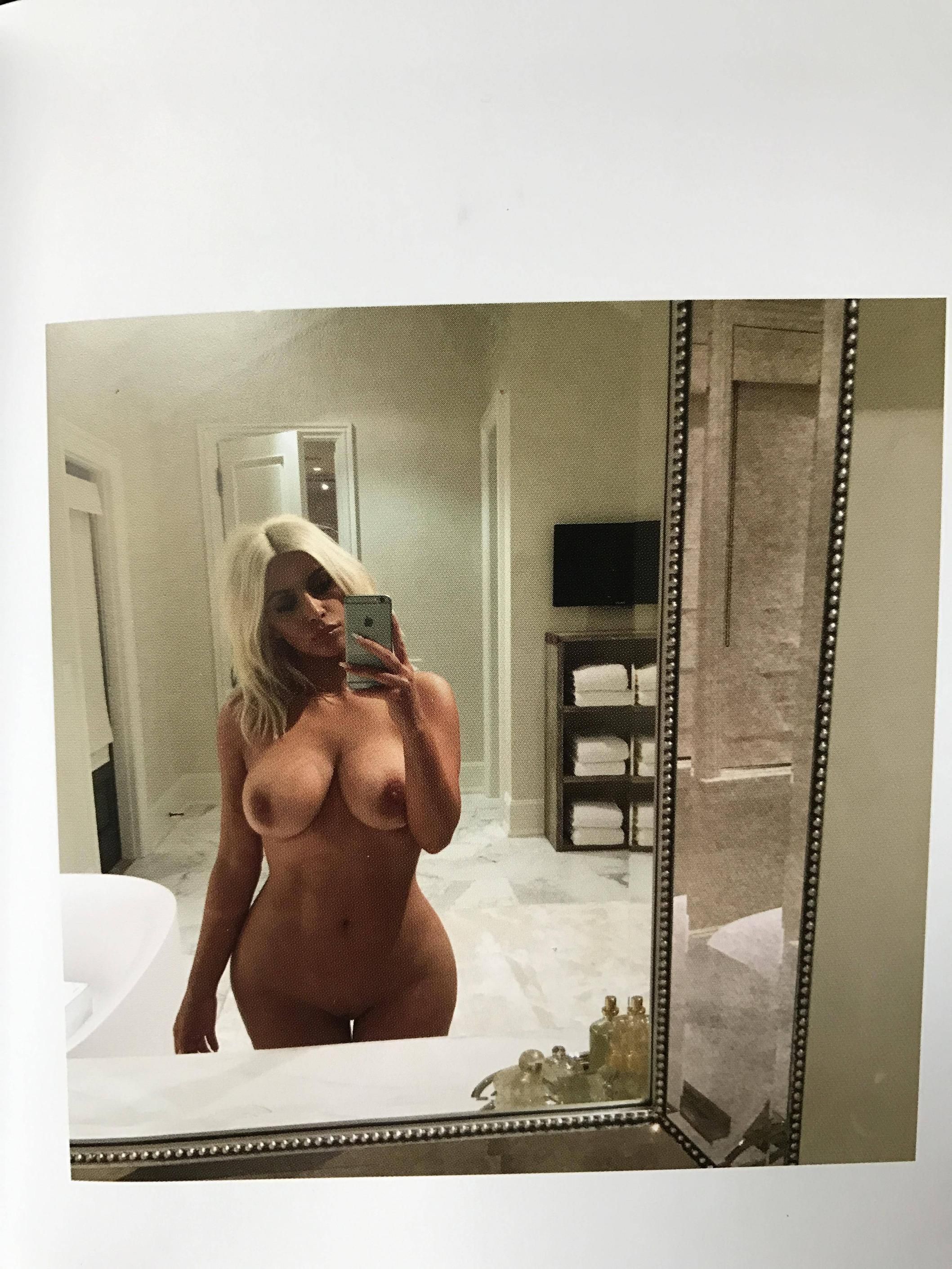 Kim kardashian nude uncensored - 🧡 Голая Ким Кардашьян Уэст горячие ф...
