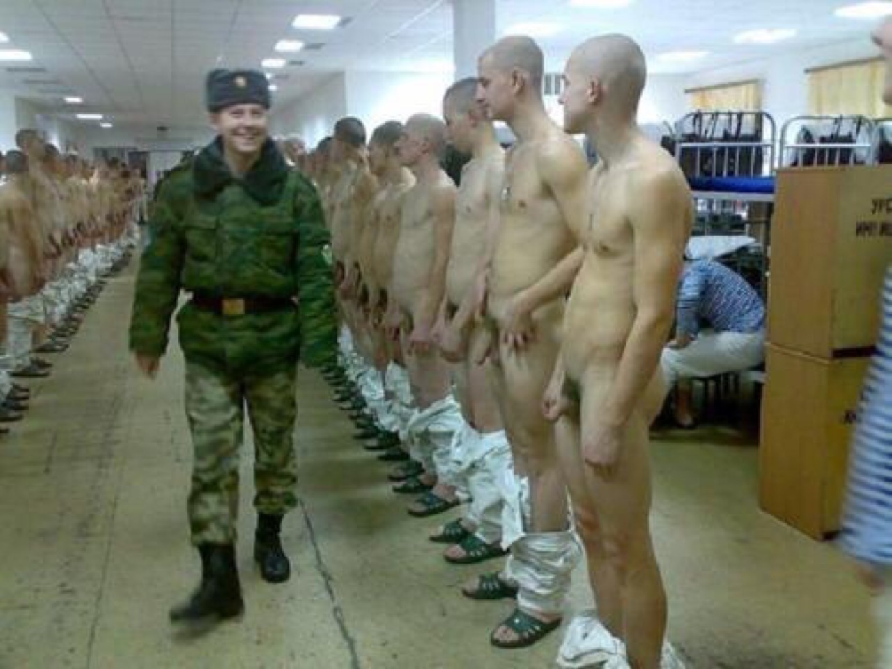 Голые девушки в российской армии
