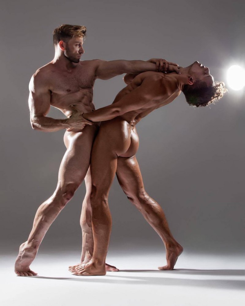 танец голые мужчины фото 85