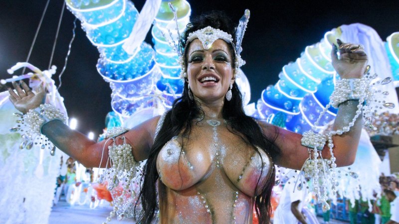 голые бразильянки на фестивале